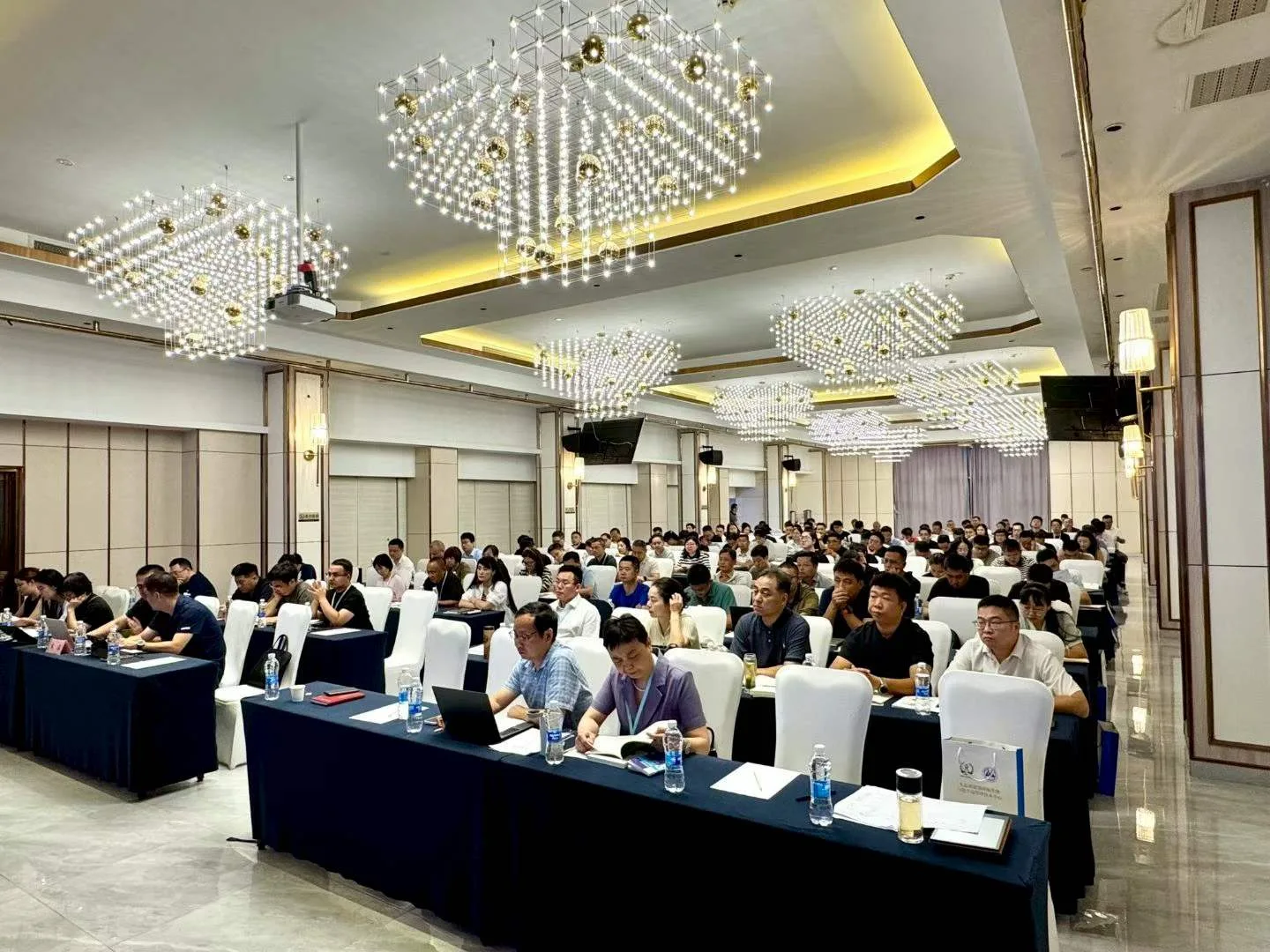 培训会场交流